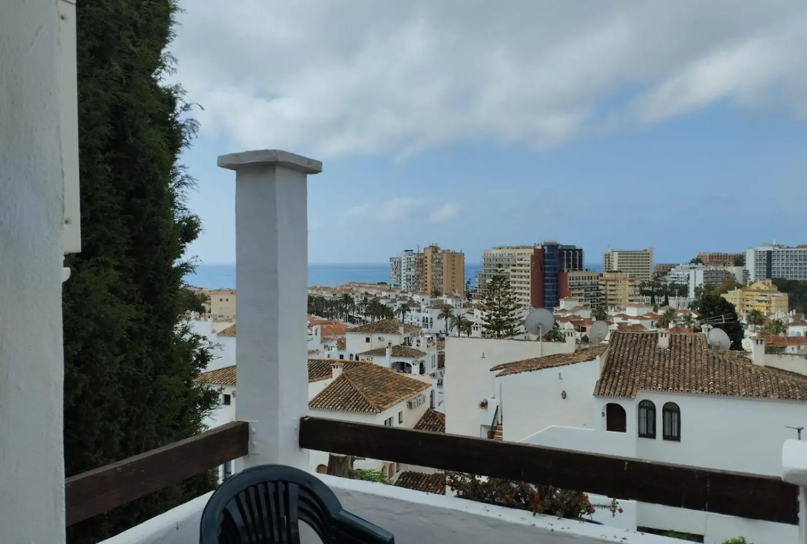 בנאלמדנה Pueblo Evita Hill מלון דירות