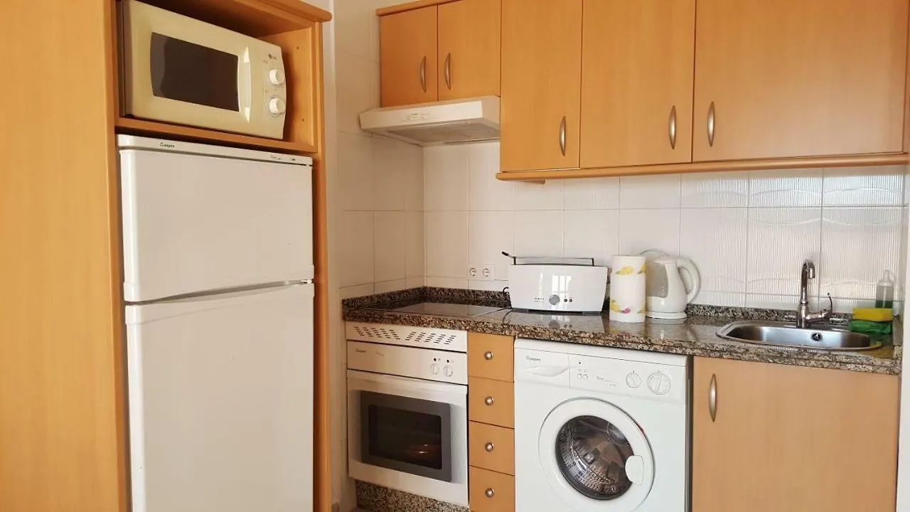 בנאלמדנה Pueblo Evita Hill 3*,  ספרד